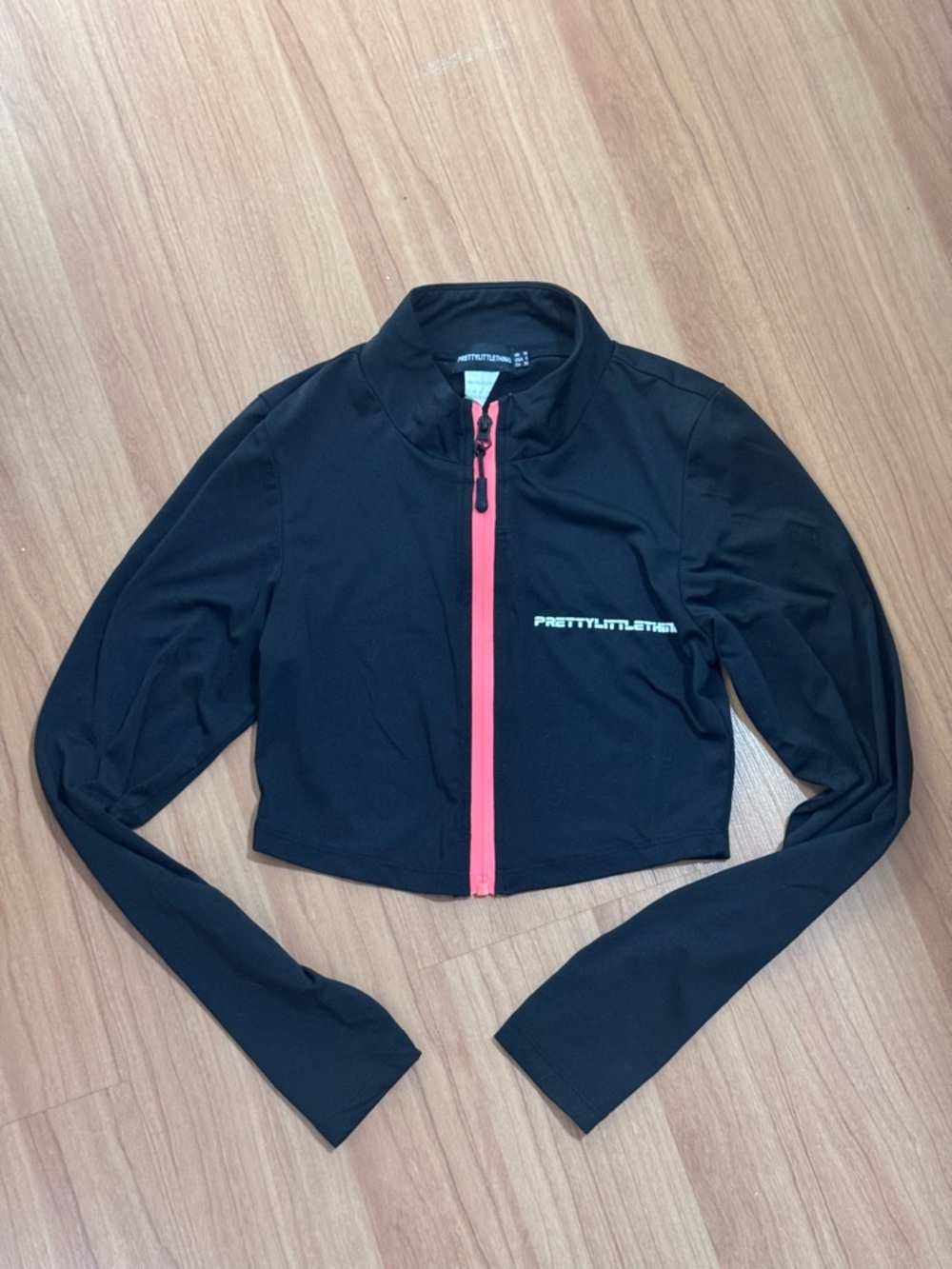 PrettyLittleThing Black Cropped Athletic Zip Jacket Pink Detail Size M